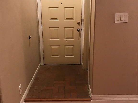 2nd image of 3100 Walnut Bend Ln #517