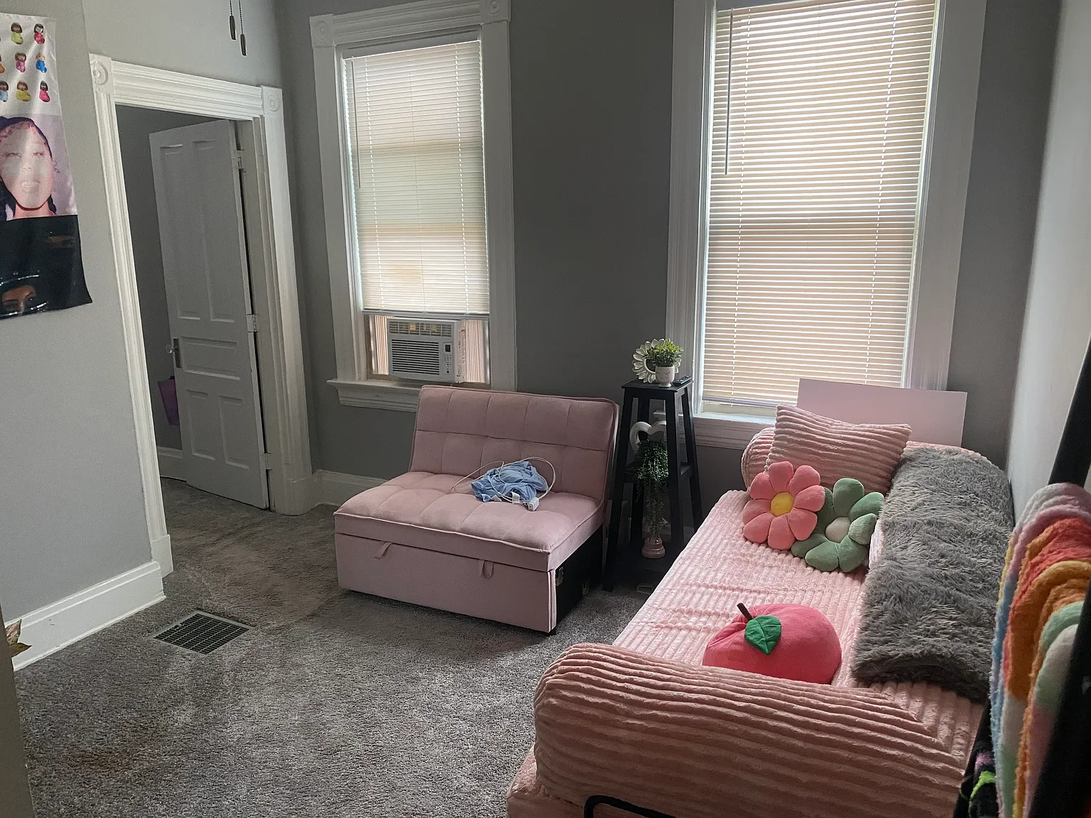 1 bed, 695 sqft, $1,050 — Photo 2