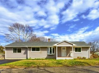 12 Tabernacle Ave, Niantic, CT 06357