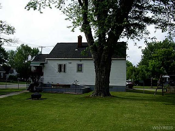 2nd image of 5 Wellworth Pl
