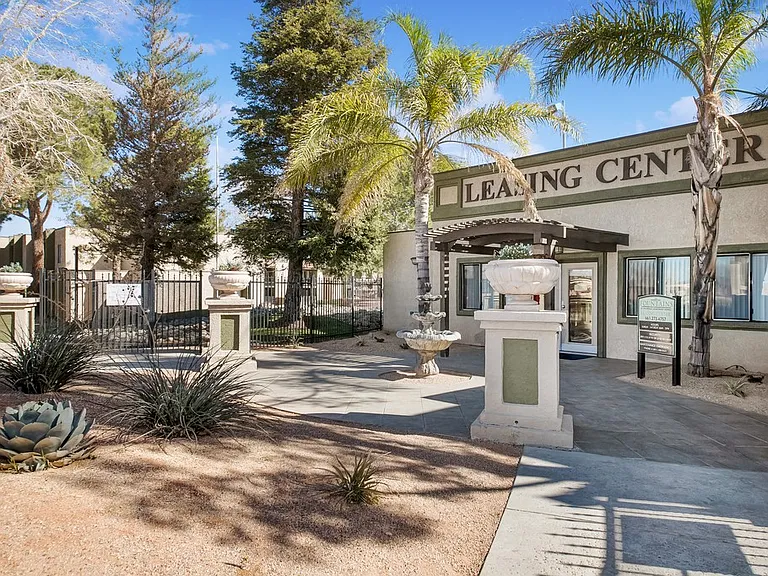 The Fountains at Palmdale — Photo 14