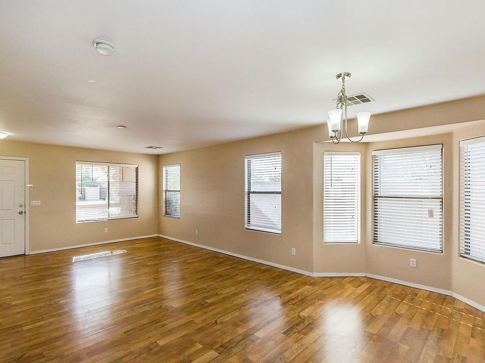 1st image of 1564 E Elaine Dr