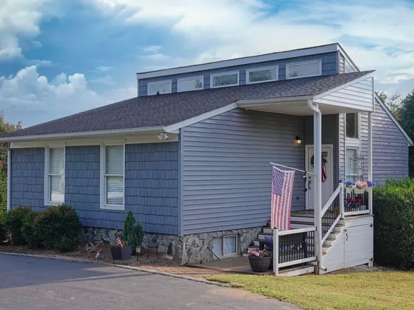 30 Orchard Dr, Inman, SC 29349