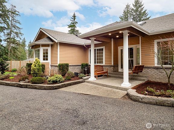3rd image of 22910 NE 76th Street