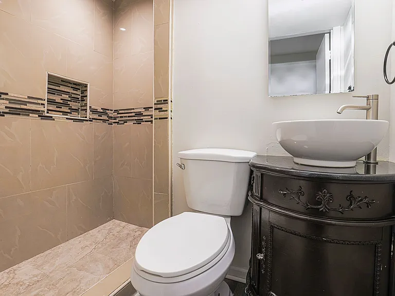 14 Luffing Ct — Photo 36