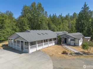 202 Birdsong Ln, Pt Angeles, WA 98362