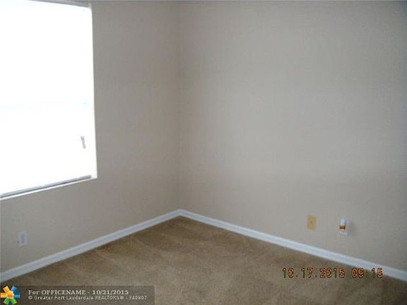4th image of 809 Talia Cir #809