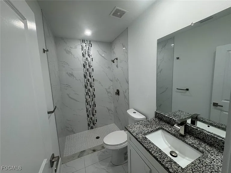 727 Gordon Ave S — Photo 8