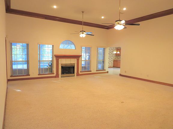3rd image of 2787 Muirfield Dr