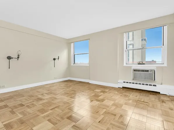 1175 York Avenue image 4 of 11