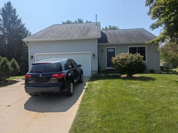 419 Sleepy Hollow Lane, Marshall, WI 53559