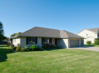 2352 Lost Dauphin Rd, De Pere, WI 54115