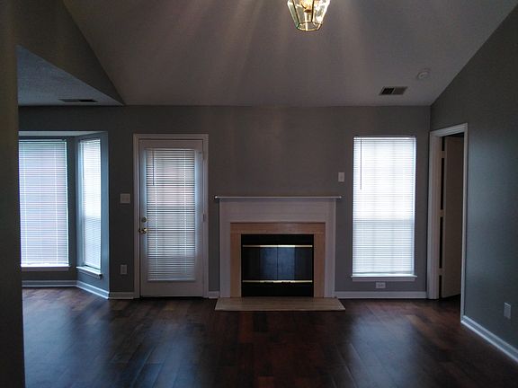 5th image of 13530 Bolingbrook Ln
