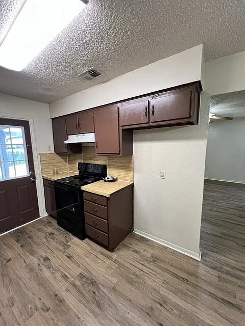 2 bed, 2.0 bath, 1092 sqft, $1,550 — Photo 4