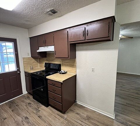 4th image of 1051 Cottonwood Trl