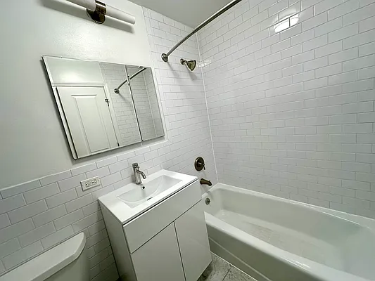 Rented by Tourma Realty LLC | media 6