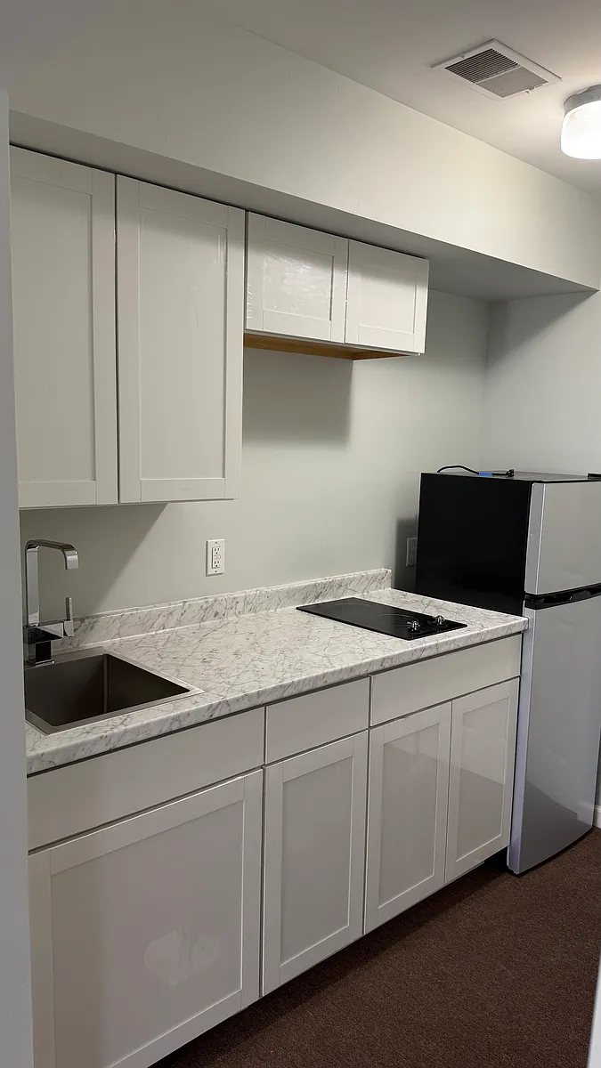 Building Photo - 51 Godwin Ave #3