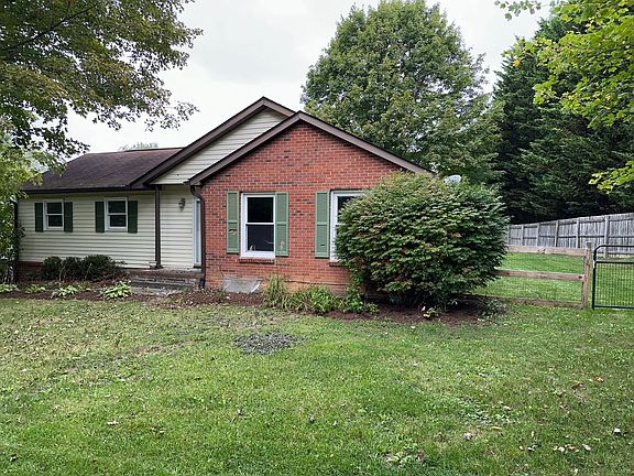 5th image of 1600 Hardwood Dr