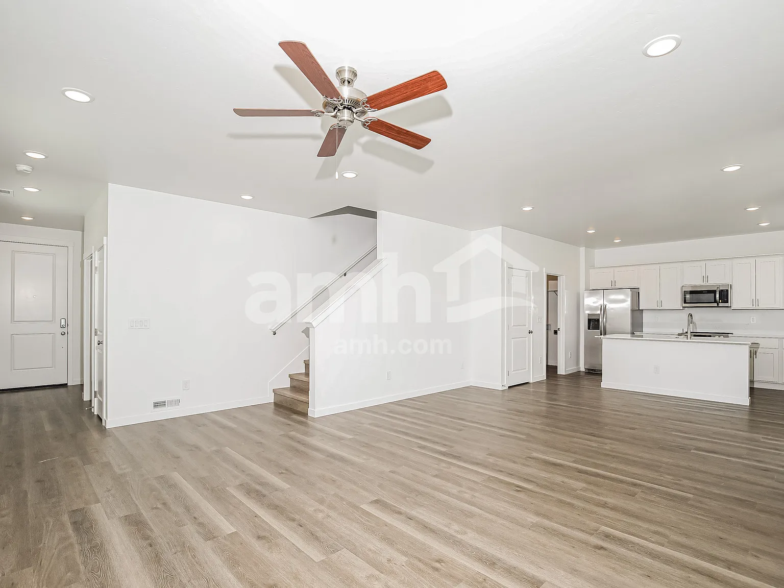 4 bed, 3.0 bath, 2168 sqft, $2,645 — Photo 4