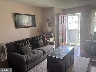 4th image of 7117 Eastwood St