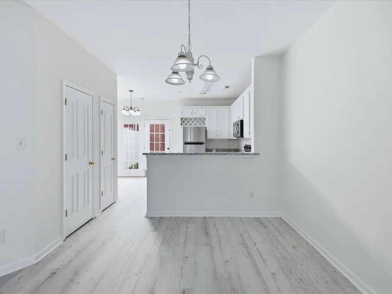 6928 Creft Cir — Photo 14