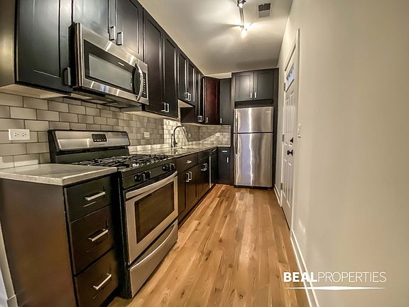 3rd image of 2207 W Eastwood Ave #3N