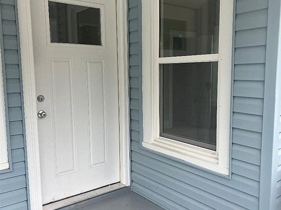 2nd image of 440 S 10th St