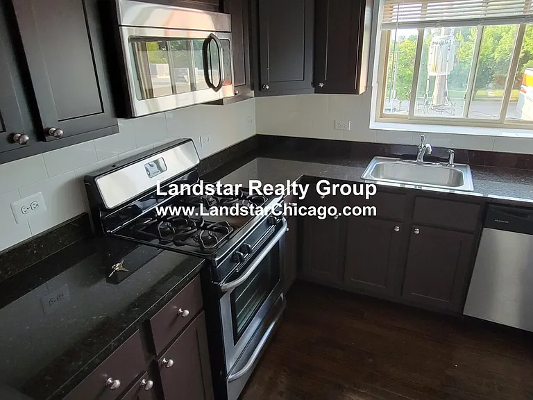 2534 W Fitch Ave #3 — Photo 2