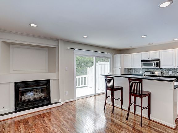 Bright Open Floor Plan (2nd Level)