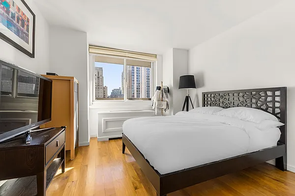 Sold by Modlin Group | media 14