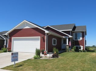 2202 Rio Grand Ave, Brookings, SD 57006