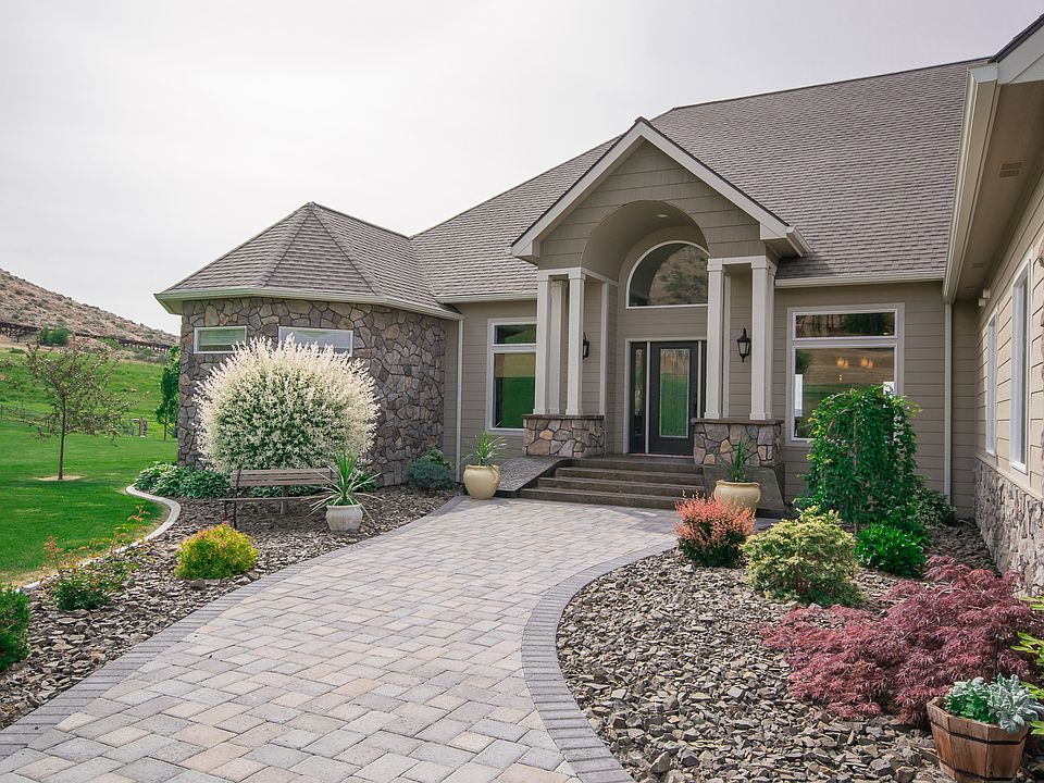 1st image of 171 Heather Heights Dr