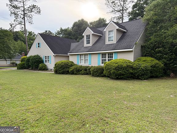 2nd image of 1207 Chennault Dr
