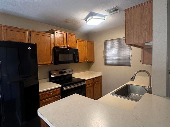 5th image of 7020 W OLIVE Avenue #224