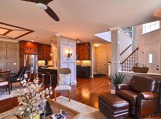 17 Ordelia Ln, Sand Lake, NY 12153