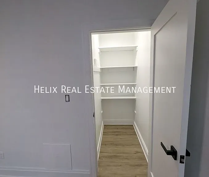 552 S Oakland Ave #4 — Photo 10
