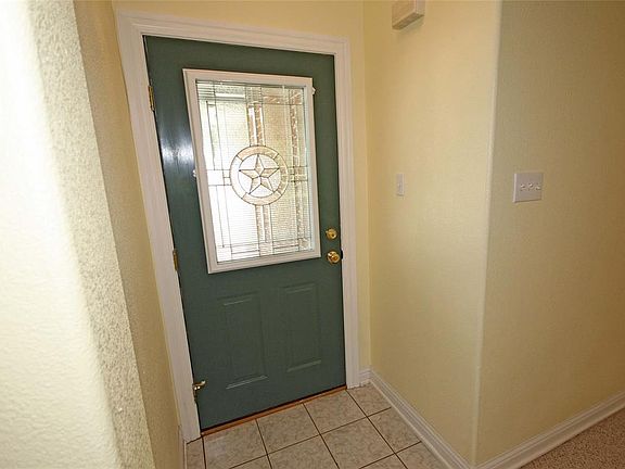 5th image of 947 Mulberry Ln