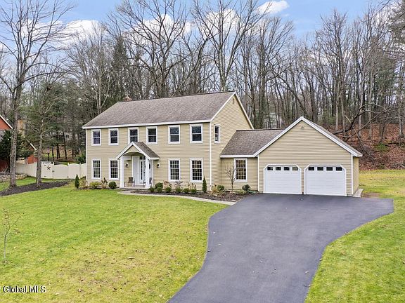 2nd image of 16 Sandalwood Dr