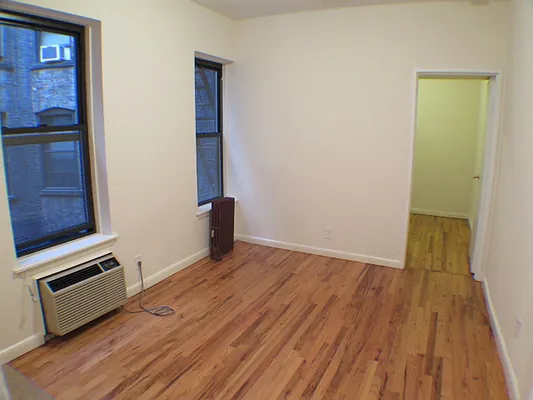 Rented by Glasser Realty LLC | media 14