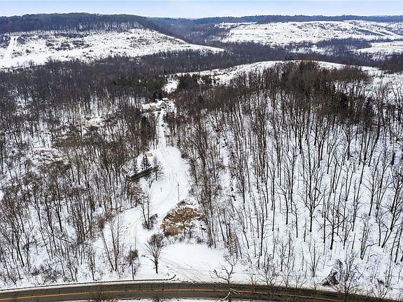 4th image of 1558 Blackhawk Rd