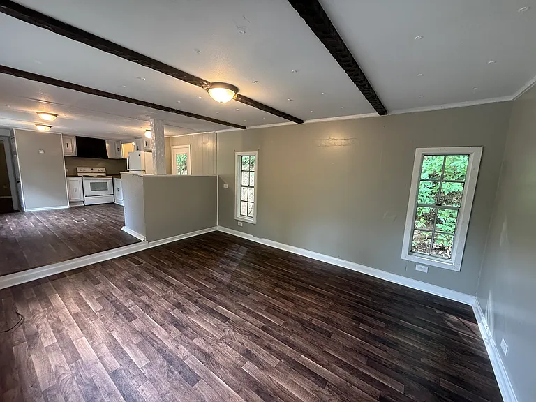 637 Country Girl Rd — Photo 2
