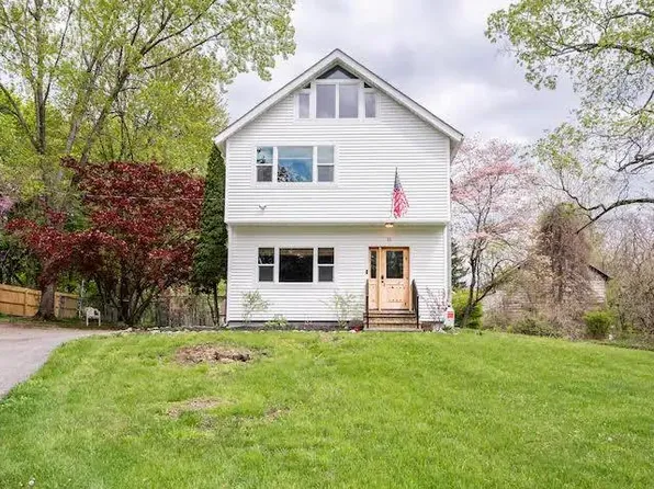 11 Butternut Way, Poughkeepsie, NY 12601