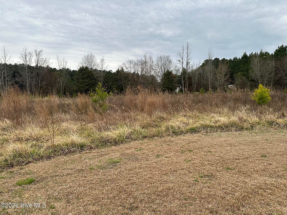 2nd image of 18 Near 18 Taylor Lane