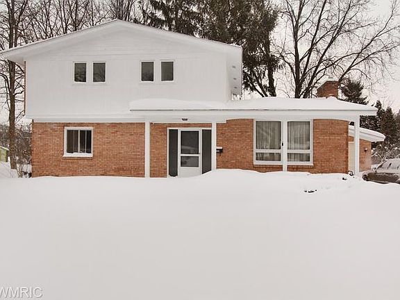 2nd image of 1828 Lynne Ln NW