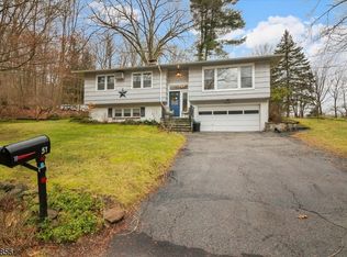 51 Glenside Trl, Sparta, NJ 07871