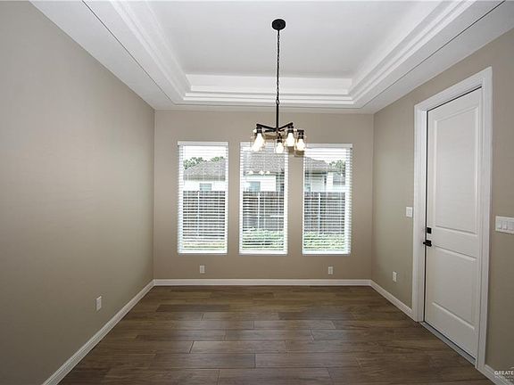 4th image of 3013 E Bella Vista Ave