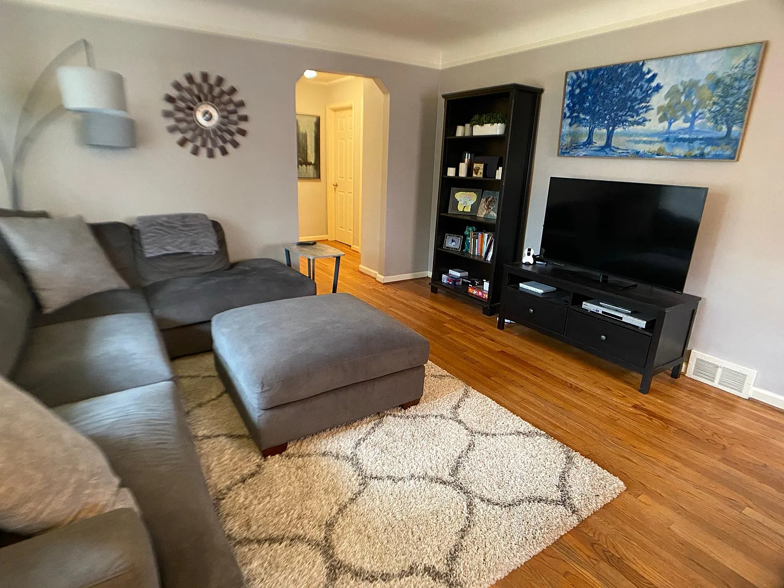 3 bed, 1008 sqft, $2,250 — Photo 4