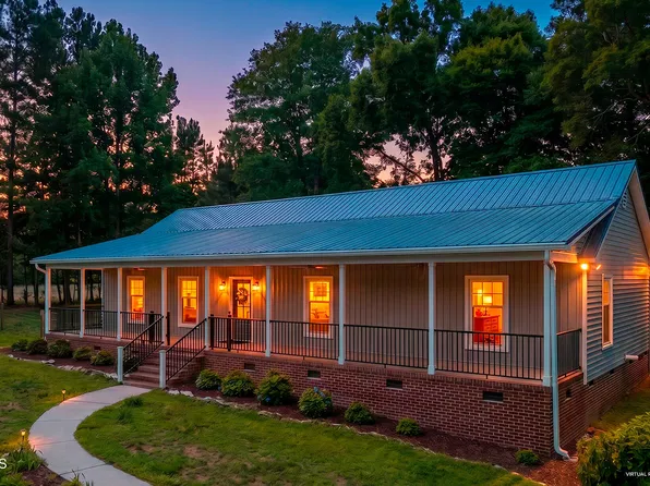 2714 White Smith Rd, Siler City, NC 27344