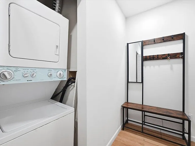 1110 Clinton St #16 — Photo 10