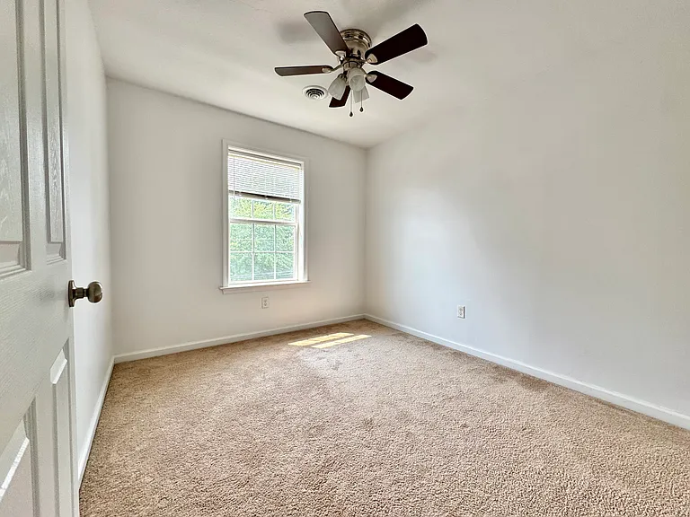 195 Moul Ave - Bedroom 3